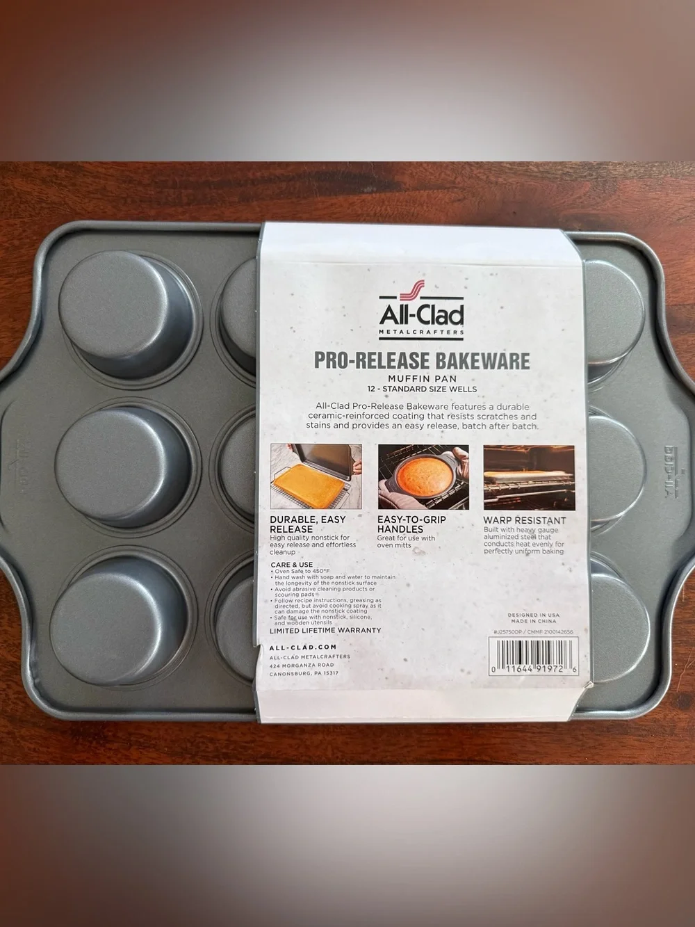 All-Clad Pro-Release Bakeware 12-Cup Muffin Pan - Gray